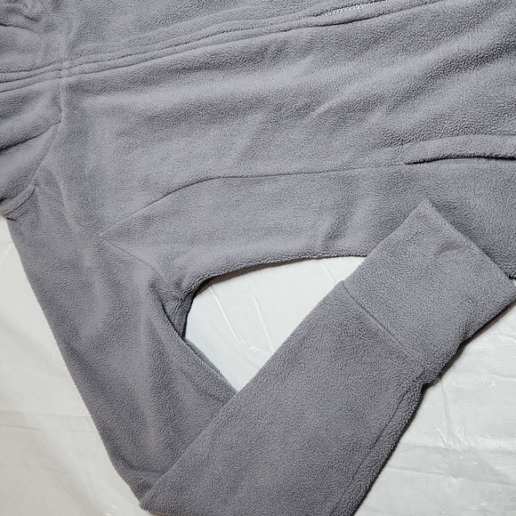 Zip-up Bench Sweater - Picture 5 of 16